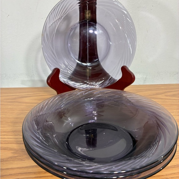 Pyrex  Amethyst/ Purple Swirl Cereal/Soup Bowls. Made in USA set of 4 - Picture 2 of 6